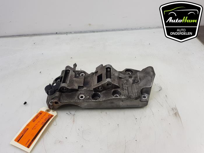 Gebrauchte Dynamostütze oben BMW 3 serie (F30) 320d 2.0 16V EfficientDynamicsEdition Preis € 30,00 Margenregelung angeboten von AutoHam