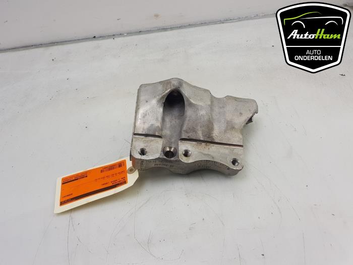 Used Engine mount BMW 1 serie (F40) 118i 1.5 TwinPower 12V Price € 15,00 Margin scheme offered by AutoHam