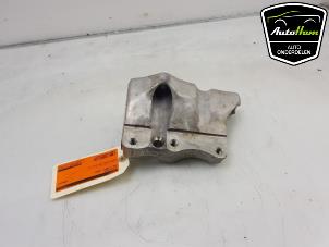 Used Engine mount BMW 1 serie (F40) 118i 1.5 TwinPower 12V Price € 20,00 Margin scheme offered by AutoHam