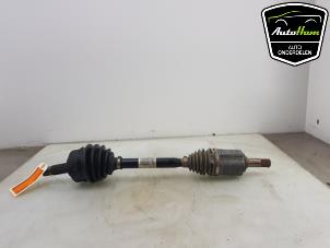 Used Front drive shaft, right Mercedes V (447.8) 2.1 250 BlueTEC, 250 d 16V Price on request offered by AutoHam