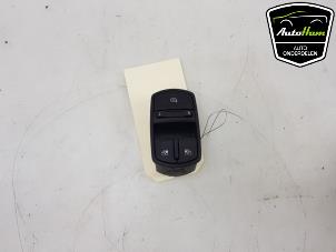Gebrauchte Elektrisches Fenster Schalter Opel Corsa E 1.0 SIDI Turbo 12V Preis € 15,00 Margenregelung angeboten von AutoHam