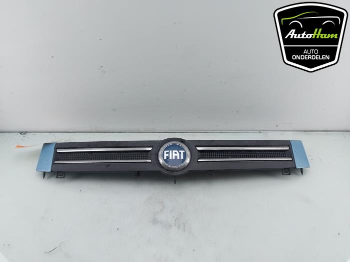 Używane Grill Fiat Panda (169) 1.2 Fire Cena € 25,00 Procedura marży oferowane przez AutoHam