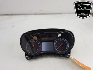 Used Instrument panel Opel Corsa E 1.0 SIDI Turbo 12V Price € 75,00 Margin scheme offered by AutoHam
