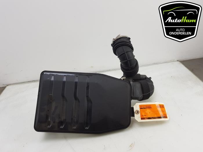 Air box from a Volkswagen Polo VI (AW1) 1.0 MPI 12V 2019