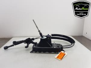 Used Gear-change mechanism Volkswagen Polo VI (AW1) 1.0 MPI 12V Price on request offered by AutoHam
