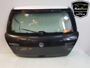 Używane Tylna klapa Suzuki Swift (ZA/ZC/ZD1/2/3/9) 1.3 VVT 16V Cena € 85,00 Procedura marży oferowane przez AutoHam