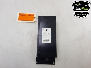 Usagé Amplificateur radio Audi A4 Cabriolet (B6) 1.8 T 20V Prix € 50,00 Règlement à la marge proposé par AutoHam