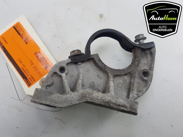 Support (miscellaneous) from a Renault Clio IV (5R) 1.2 16V 2013