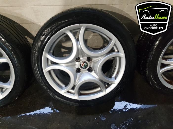 Sport rims set + tires Alfa Romeo MiTo 1.3 JTDm 16V Eco - 156094842 ...