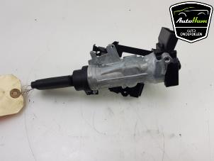 Used Ignition lock + key Volkswagen Polo VI (AW1) 1.0 MPi 12V Price € 40,00 Margin scheme offered by AutoHam