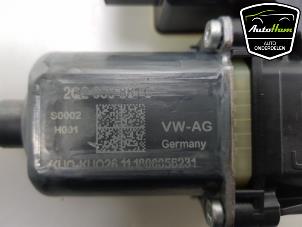 Used Door window motor Volkswagen Polo VI (AW1) 1.0 MPi 12V Price € 35,00 Margin scheme offered by AutoHam