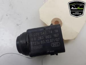 Usados Sensor PDC Mercedes C Combi (S203) 3.2 C-320 V6 18V 4-Matic Precio € 20,00 Norma de margen ofrecido por AutoHam