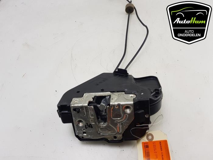 Serrure De Porte Arrière Gauche – Compatible IVECO DAILY IV, V, VI – Réf FAST FT95394 – Pièce Auto Remplacement