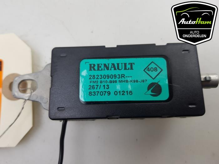 Antenna Amplifier from a Renault Clio IV (5R) 1.2 TCE 16V GT EDC 2013