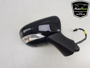 Used Wing mirror, right Renault Clio IV (5R) 1.6 Turbo 16V RS 200 EDC Price € 60,00 Margin scheme offered by AutoHam