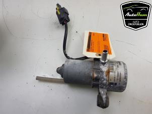 Used Brake servo vacuum pump Renault Clio IV (5R) 1.6 Turbo 16V RS 200 EDC Price € 100,00 Margin scheme offered by AutoHam