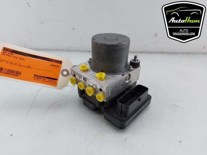 ABS pump from a Volkswagen Polo V (6R) 1.4 TDI 12V 90 2015