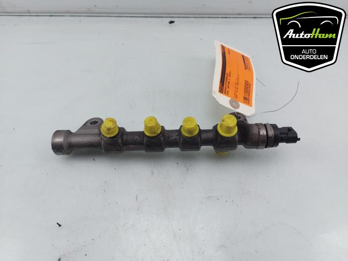 Usagé Distributeur de carburant Opel Zafira Tourer (P12) 2.0 CDTI 16V 130 Ecotec Prix € 50,00 Règlement à la marge proposé par AutoHam