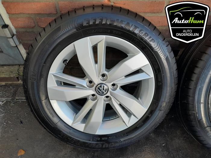 Sport rims set + tires Volkswagen Polo VI 1.0 MPi 12V - 2G0601025N ...