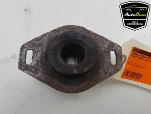 Used Gearbox mount Peugeot Expert (G9) 1.6 HDi 90 Price € 20,00 Margin scheme offered by AutoHam