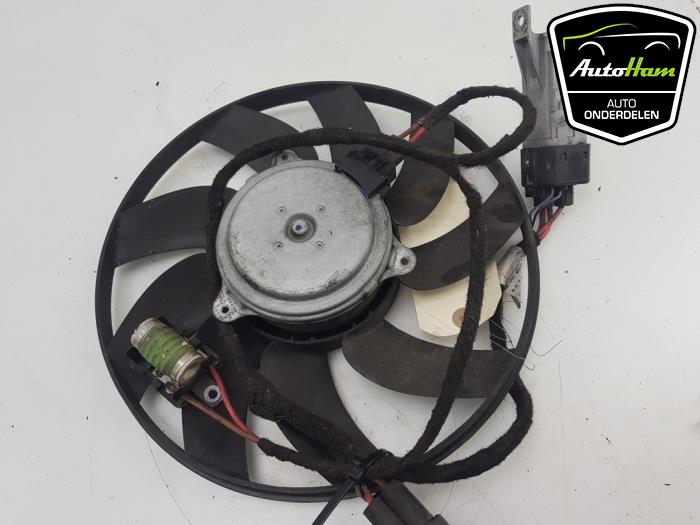 Cooling fans from a Volkswagen Crafter 2.5 TDI 30/35/50 2010