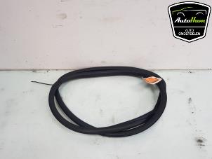 Used Rear door seal 4-door, right Peugeot 2008 (CU) 1.2 12V e-THP PureTech 130 Price € 25,00 Margin scheme offered by AutoHam