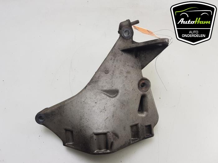 Used Engine mount Seat Ibiza ST (6J8) 1.2 TDI Ecomotive Price € 15,00 Margin scheme offered by AutoHam