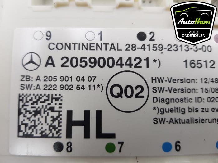 Central door locking module from a Mercedes-Benz C Estate (S205) C-220 CDI BlueTEC, C-220 d 2.2 16V 2017