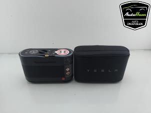 Używane Zestaw naprawczy do opon Tesla Model 3 EV AWD Cena na żądanie oferowane przez AutoHam