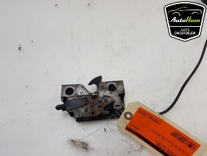 Used Bonnet lock mechanism Skoda Octavia Combi (5EAC) 1.4 TSI 16V Price € 25,00 Margin scheme offered by AutoHam