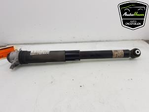 Used Rear shock absorber, right Volkswagen Golf VIII (CD1) 1.5 TSI BlueMotion 16V Price € 50,00 Margin scheme offered by AutoHam