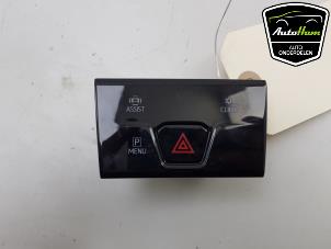 Used Panic lighting switch Volkswagen Golf VIII (CD1) 1.5 TSI BlueMotion 16V Price € 30,00 Margin scheme offered by AutoHam