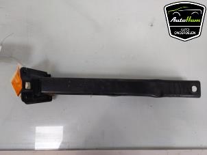 Used Front wishbone support, right Opel Crossland/Crossland X 1.2 Turbo 12V Price € 25,00 Margin scheme offered by AutoHam
