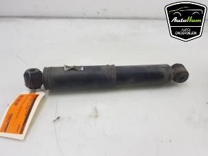 Used Rear shock absorber, right Opel Vivaro 2.0 CDTI 150 Price € 40,00 Margin scheme offered by AutoHam