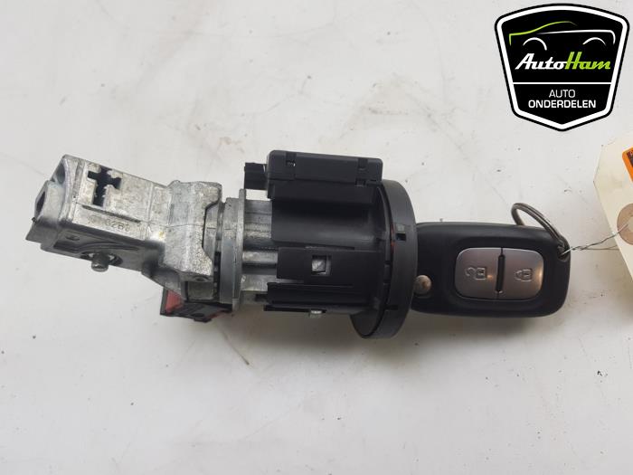Renault Clio Ignition locks + keys stock