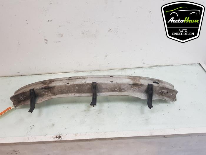 Front bumper frame from a Audi A4 Cabriolet (B6) 1.8 T 20V 2003