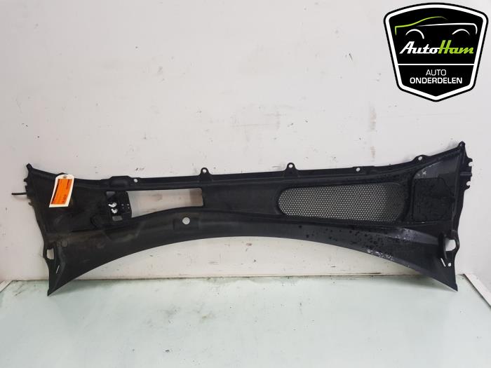 Używane Parawan Volvo V60 II (ZW) 2.0 T6 16V Twin Engine Cena € 95,00 Procedura marży oferowane przez AutoHam