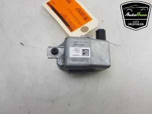 Used Electronic ignition key Volvo V60 II (ZW) 2.0 T6 16V Twin Engine Price € 50,00 Margin scheme offered by AutoHam