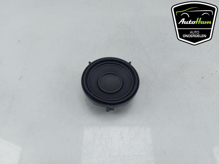 Używane Glosnik BMW 5 serie (G30) M5 Competition 4.4 V8 32V TwinPower Turbo Cena € 10,00 Procedura marży oferowane przez AutoHam