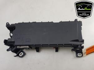 Used Fuse box Mercedes A (W176) 2.2 A-200 CDI, A-200d 16V Price € 40,00 Margin scheme offered by AutoHam