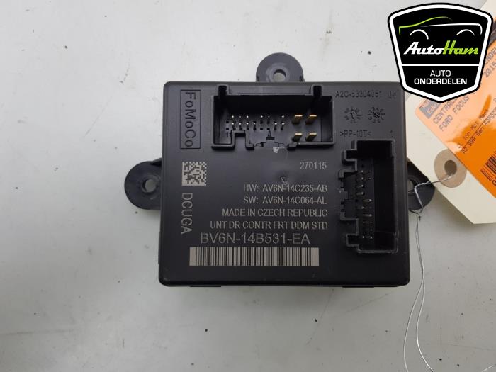 Central door locking module from a Ford Focus 3 Wagon 1.0 Ti-VCT EcoBoost 12V 125 2015