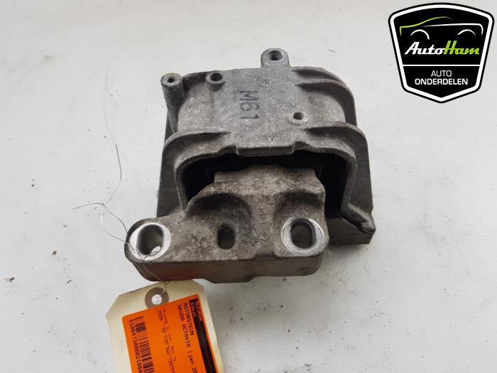 Used Engine mount Skoda Octavia Combi (1Z5) 1.2 TSI Price € 20,00 Margin scheme offered by AutoHam