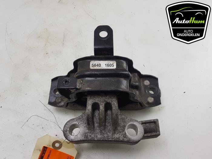 Used Engine mount Opel Karl 1.0 12V Price € 15,00 Margin scheme offered by AutoHam