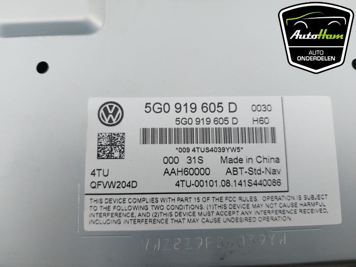Display Multi Media control unit from a Volkswagen Golf VII (AUA) 1.6 TDI BlueMotion 16V 2014