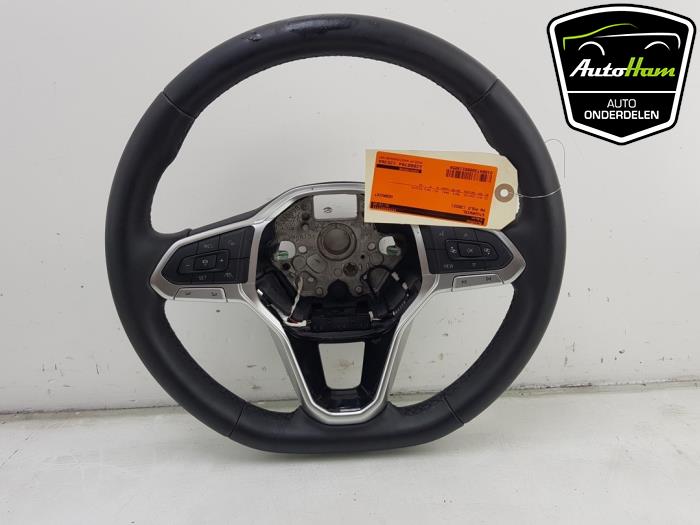 Steering wheel from a Volkswagen Polo VI (AW1) 1.0 TSI 12V 2022