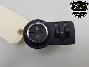 Usados Interruptor de luz Opel Karl 1.0 12V Precio € 25,00 Norma de margen ofrecido por AutoHam