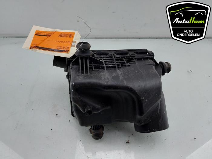 Begagnade Luftfilterhus Opel Karl 1.0 12V Pris € 25,00 Marginaltabell erbjuds av AutoHam
