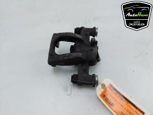 Used Rear brake calliper, right Mercedes Vito (447.6) 2.0 116 CDI 16V Price € 50,00 Margin scheme offered by AutoHam