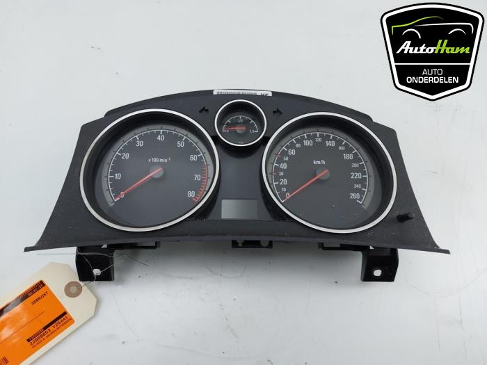Begagnade Instrumentpanel Opel Astra H SW (L35) 1.6 16V Twinport Pris € 50,00 Marginaltabell erbjuds av AutoHam