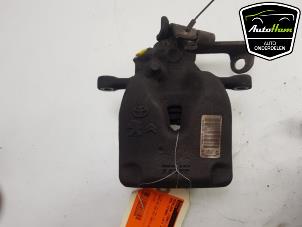 Used Rear brake calliper, left Opel Vivaro 2.0 CDTI 177 Price € 50,00 Margin scheme offered by AutoHam